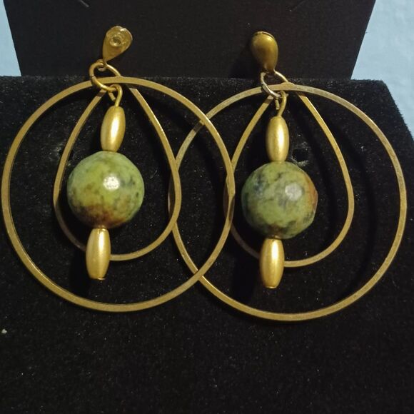 Source Unknown Jewelry - Vintage Gold-Toned Double Hooped Dangle Earrings w/ Green & Gold Stones
